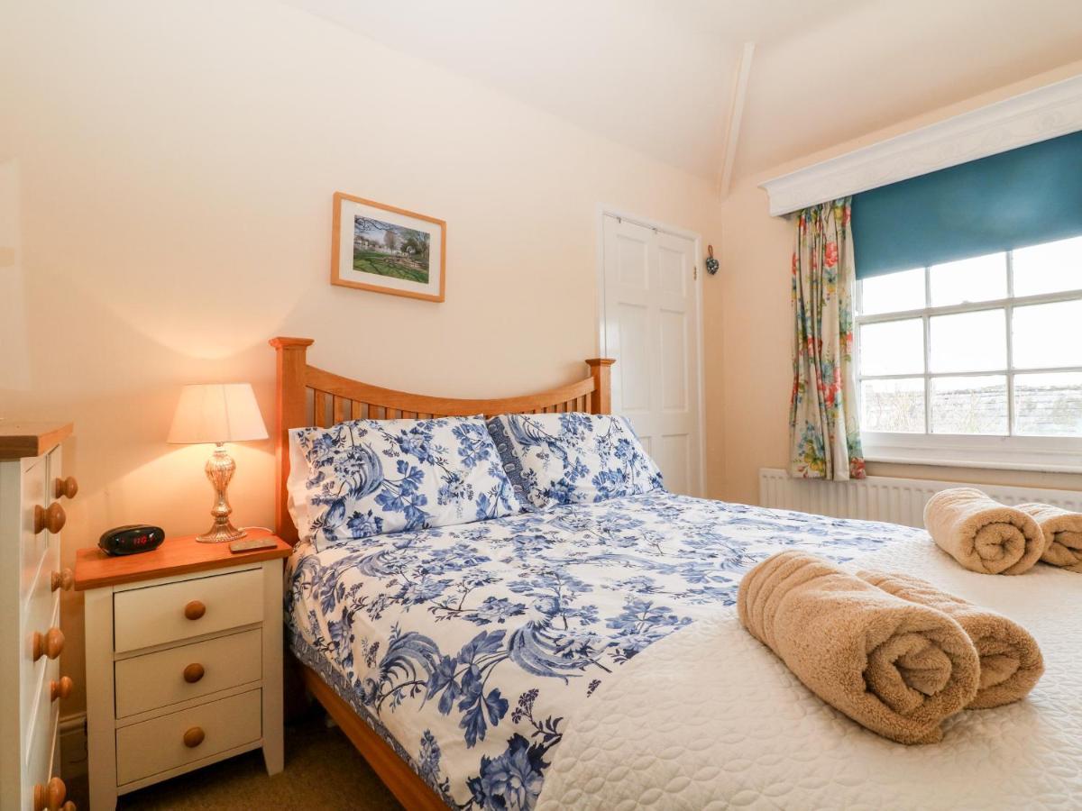 Blundell'S Cottage บรอดเวย์ ภายนอก รูปภาพ